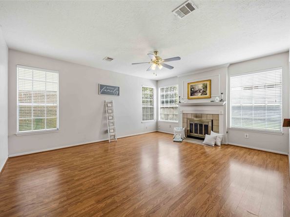 206 Scarlet Maple Drive, Sugar Land TX 77479
