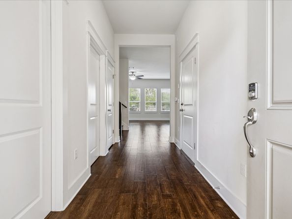 13001 Hymeadow Drive 23, Austin TX 78729