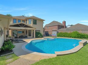 910 Millpond Drive, Sugar Land TX 77498