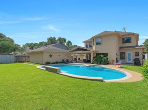 910 Millpond Drive, Sugar Land TX 77498