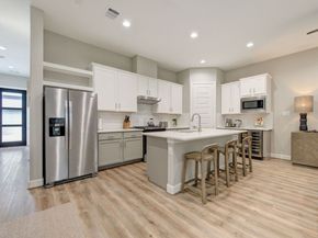 911 W 35th Street D, Houston TX 77018