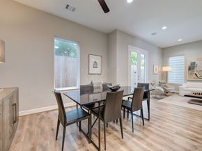 911 W 35th Street D, Houston TX 77018