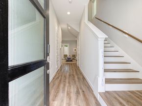 911 W 35th Street D, Houston TX 77018