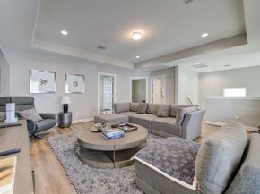 911 W 35th Street D, Houston TX 77018