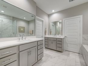 911 W 35th Street D, Houston TX 77018