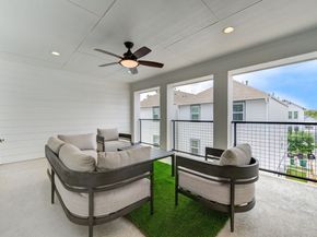 911 W 35th Street D, Houston TX 77018