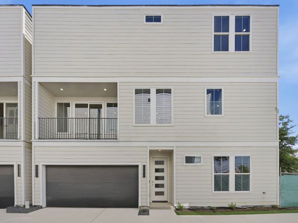 2212 Lou Ellen Lane B, Houston TX 77018