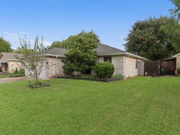 10315 Hollow Canyon Court, Sugar Land TX 77498
