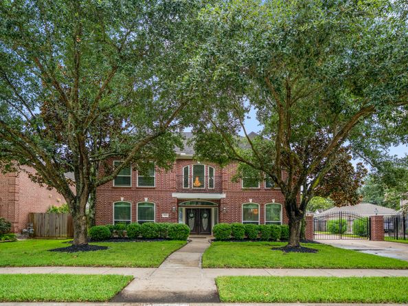 17327 W Copper Lakes Drive, Houston TX 77095