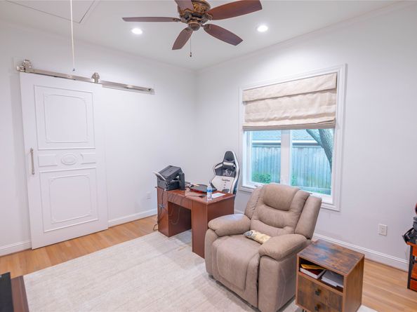 10614 Moonlight Drive, Houston TX 77096