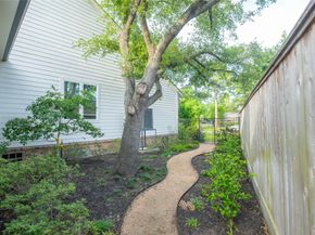 10614 Moonlight Drive, Houston TX 77096