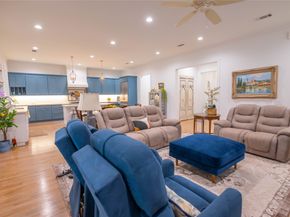 10614 Moonlight Drive, Houston TX 77096