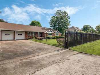 8017 Lanham Lane