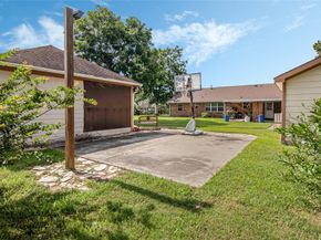 8017 Lanham Lane, Houston TX 77075