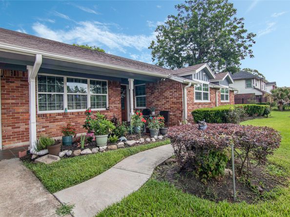 8017 Lanham Lane, Houston TX 77075