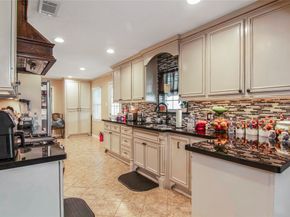 8017 Lanham Lane, Houston TX 77075
