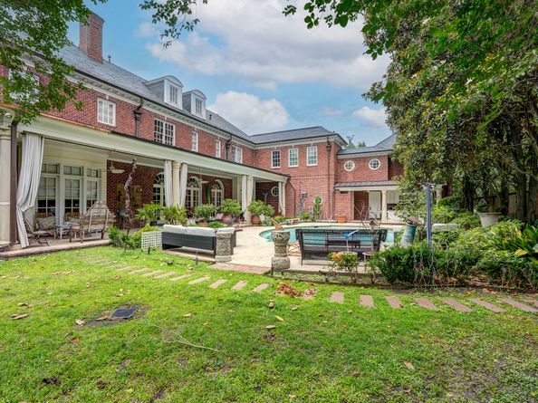 3653 Inverness Drive, Houston TX 77019