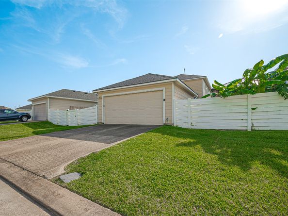 1526 Claremont Garden Circle, Houston TX 77047