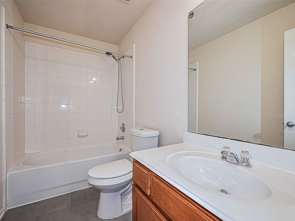 1526 Claremont Garden Circle, Houston TX 77047