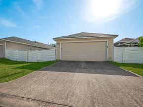 1526 Claremont Garden Circle, Houston TX 77047