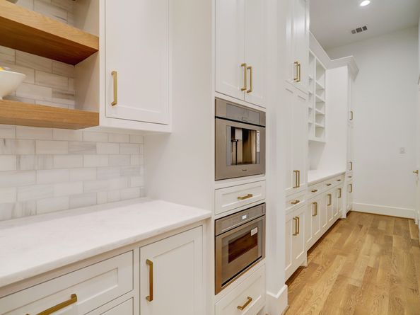 830 Azalea Street, Houston TX 77018