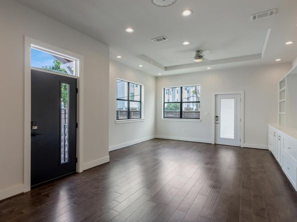2301 Arabelle Street, Houston TX 77007