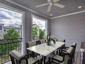 2301 Arabelle Street, Houston TX 77007