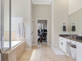18725 Egret Oaks Lane, Webster TX 77058