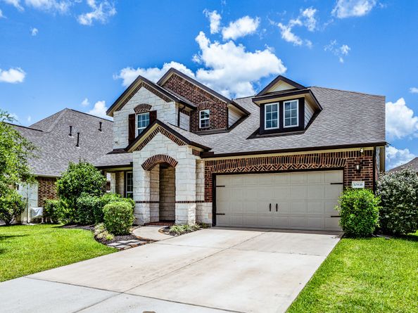 10938 Sarah Bluff Lane, Cypress TX 77433