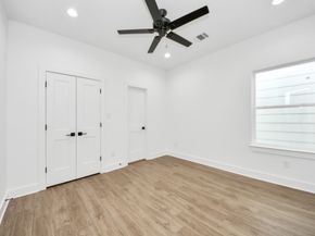 5029 Broom Street B, Houston TX 77091