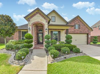 623 Aquilla Square