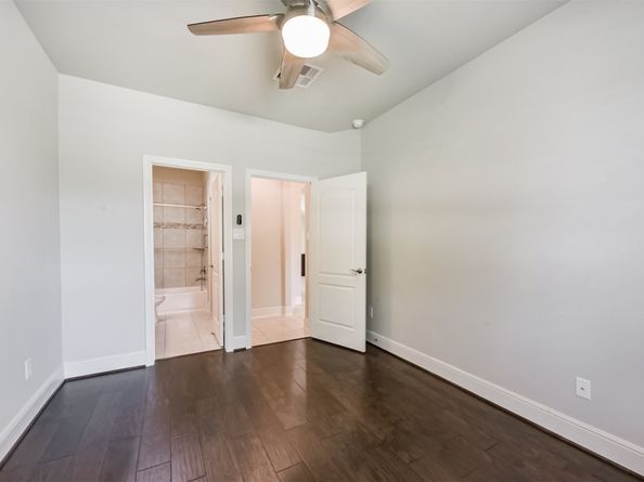 623 Aquilla Square, Webster TX 77598