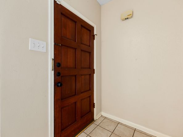 2428 Bering Drive 2428, Houston TX 77057