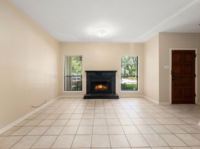 2428 Bering Drive 2428, Houston TX 77057