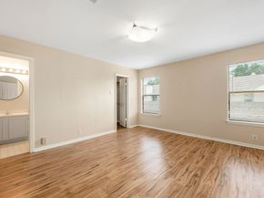 2428 Bering Drive 2428, Houston TX 77057
