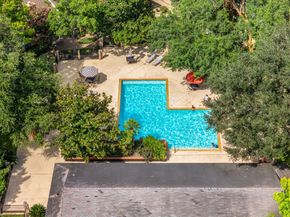 2428 Bering Drive 2428, Houston TX 77057