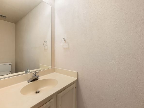 2428 Bering Drive 2428, Houston TX 77057