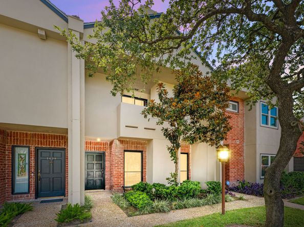 2428 Bering Drive 2428, Houston TX 77057