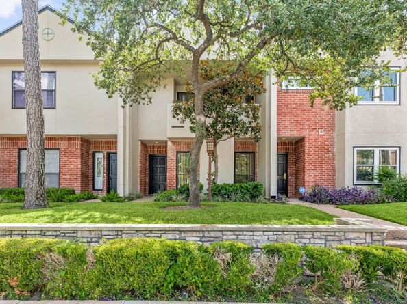 2428 Bering Drive 2428, Houston TX 77057