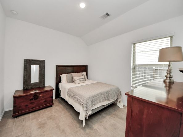 18960 Buckley Oak Drive, New Caney TX 77357