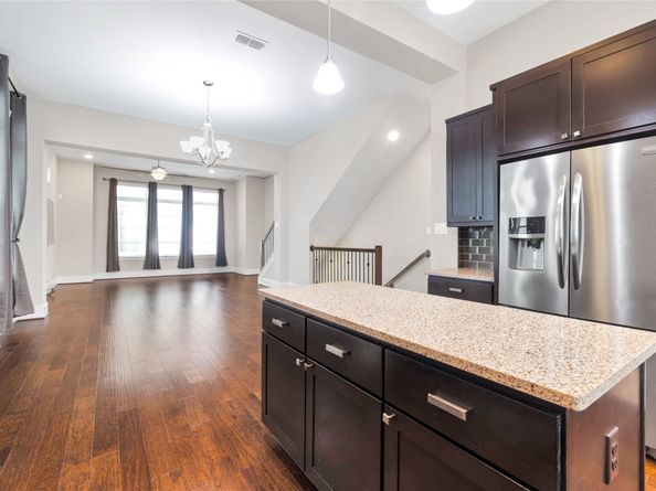 5451 Larkin Street, Houston TX 77007