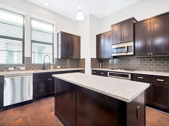 5451 Larkin Street, Houston TX 77007