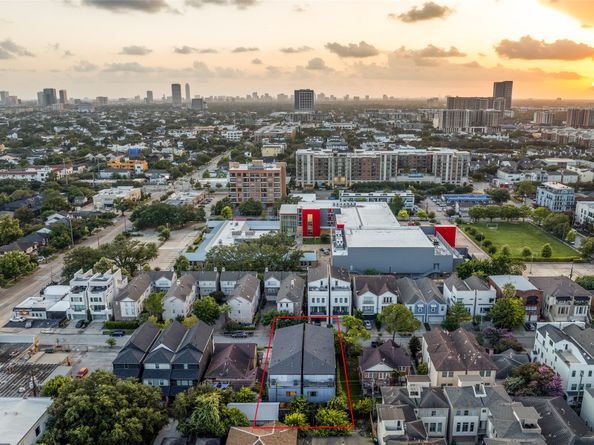 1415 CROCKER Street, Houston TX 77019