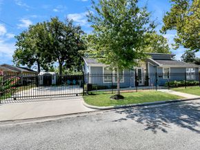 5418 Elysian Street, Houston TX 77009