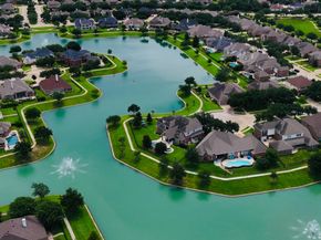 8707 Crossriver Lane, Houston TX 77095