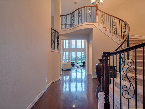 8707 Crossriver Lane, Houston TX 77095