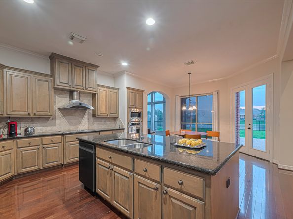 8707 Crossriver Lane, Houston TX 77095
