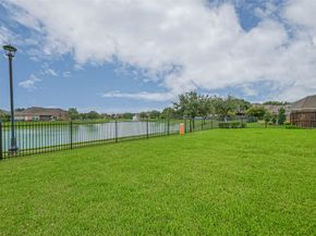 8707 Crossriver Lane, Houston TX 77095