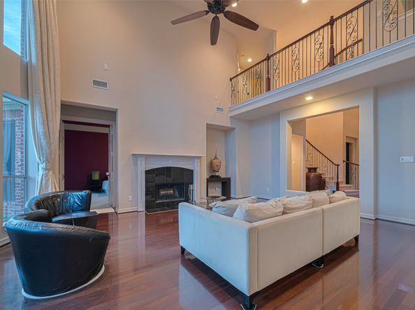 8707 Crossriver Lane, Houston TX 77095