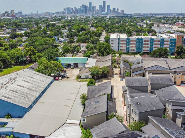 242 Lenox Street, Houston TX 77011